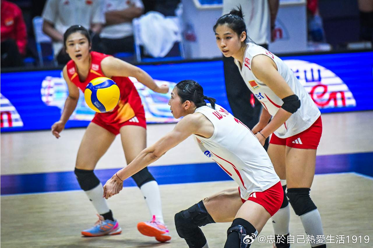 【女排亚锦赛】A组，中国3-0中国台北（25-17,25-16,25-7）。吴梦