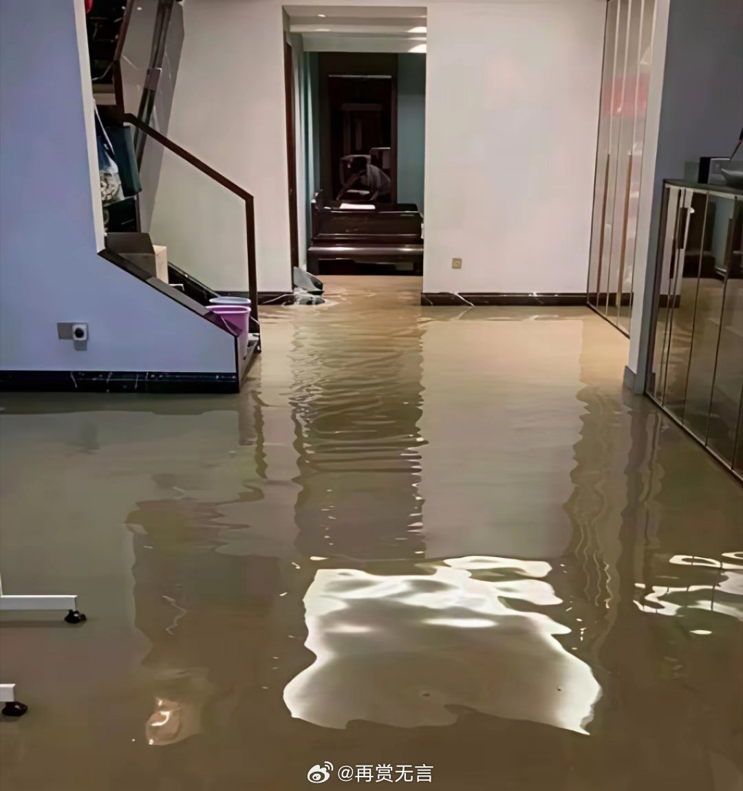 房子买了二楼的，最近回南天，真是受大罪了！