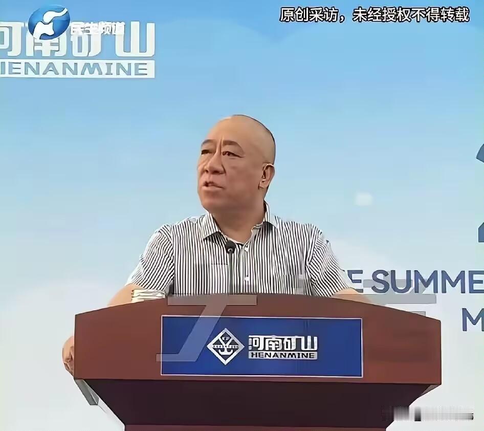 崔培军要失望了他给员工每人发1000，放不限期带薪假，让他们回家收麦子。可是员