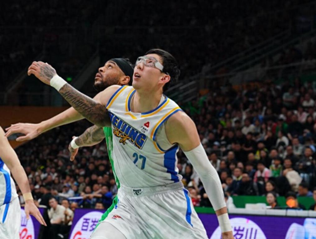 赢球功臣成众矢之的！周琦+26正负值却被喷上热搜，罚球14中5惹众怒，这冤不冤？