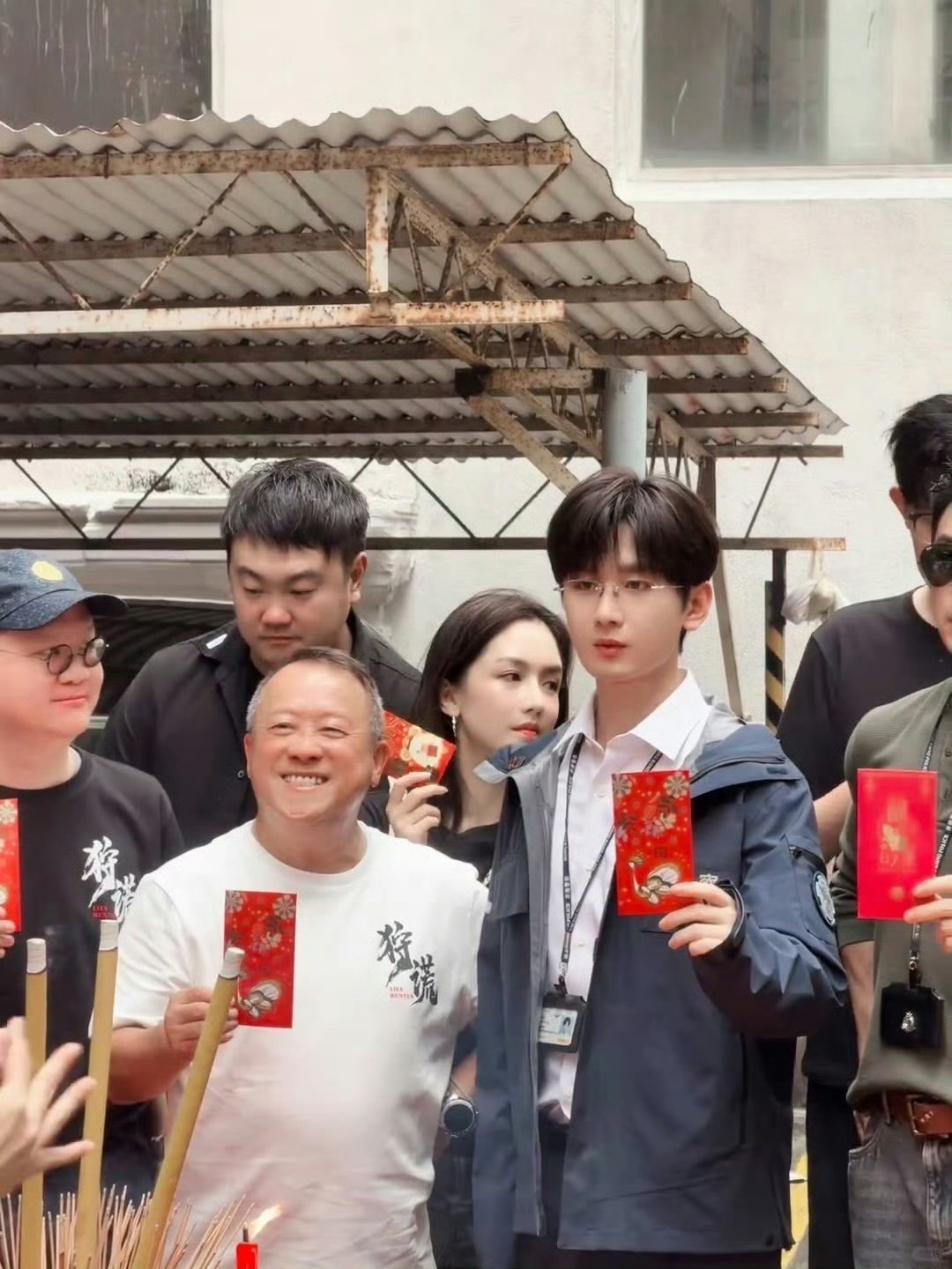 成毅港式刑侦剧狩谎今日开机路透
