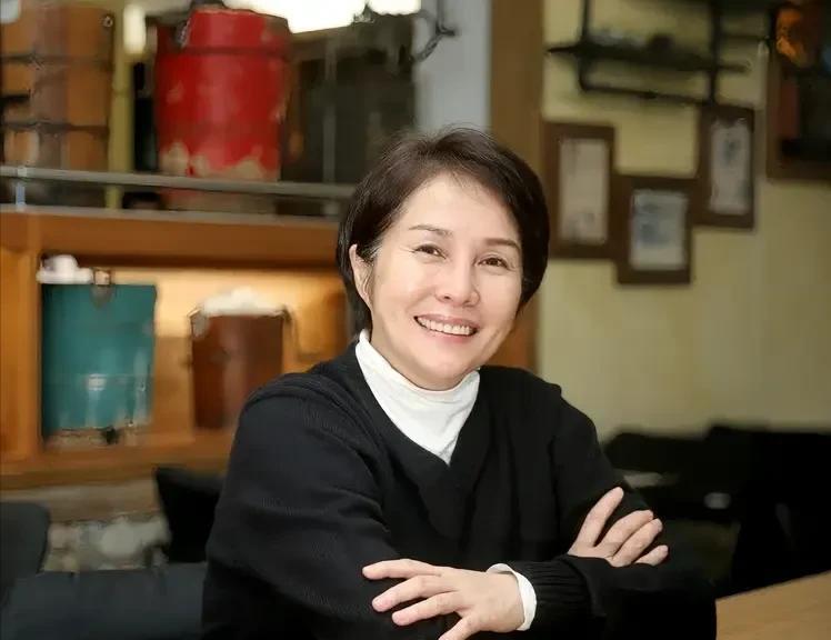 台湾无党籍“立委”高金素梅三问赖清德:你祖先的起源是哪里？你的语言来自何处？你的