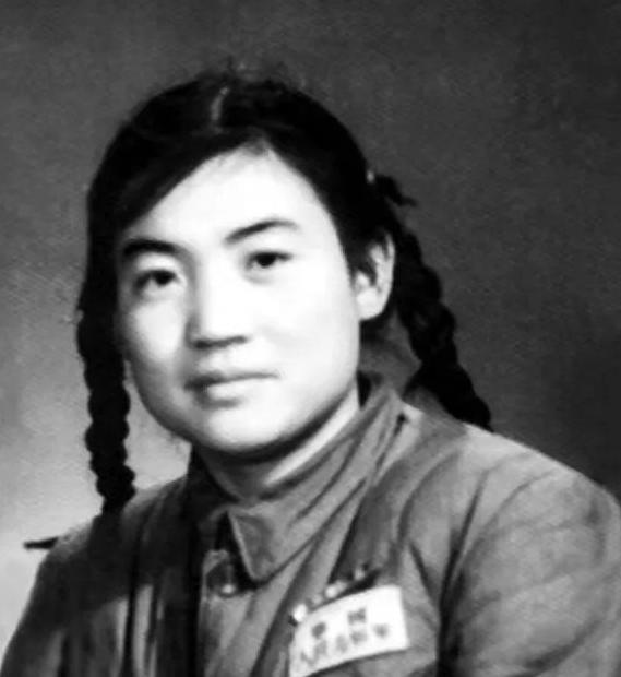 1994年，“英雄儿女”解秀梅因脑梗住院，欠下3万元医疗费，在医院准备停止治疗时
