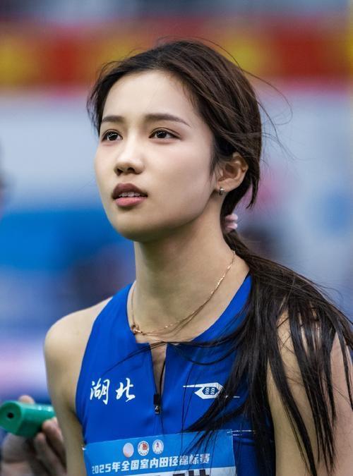 中国女子跳高运动员邵雨琪，02年出生，湖北队运动员，来自武汉，她没有能够出现在