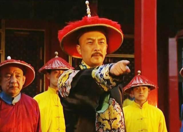 1734年秋天，一份判决书送上了雍正的龙案。上面写着两个字：斩决。要砍这颗头