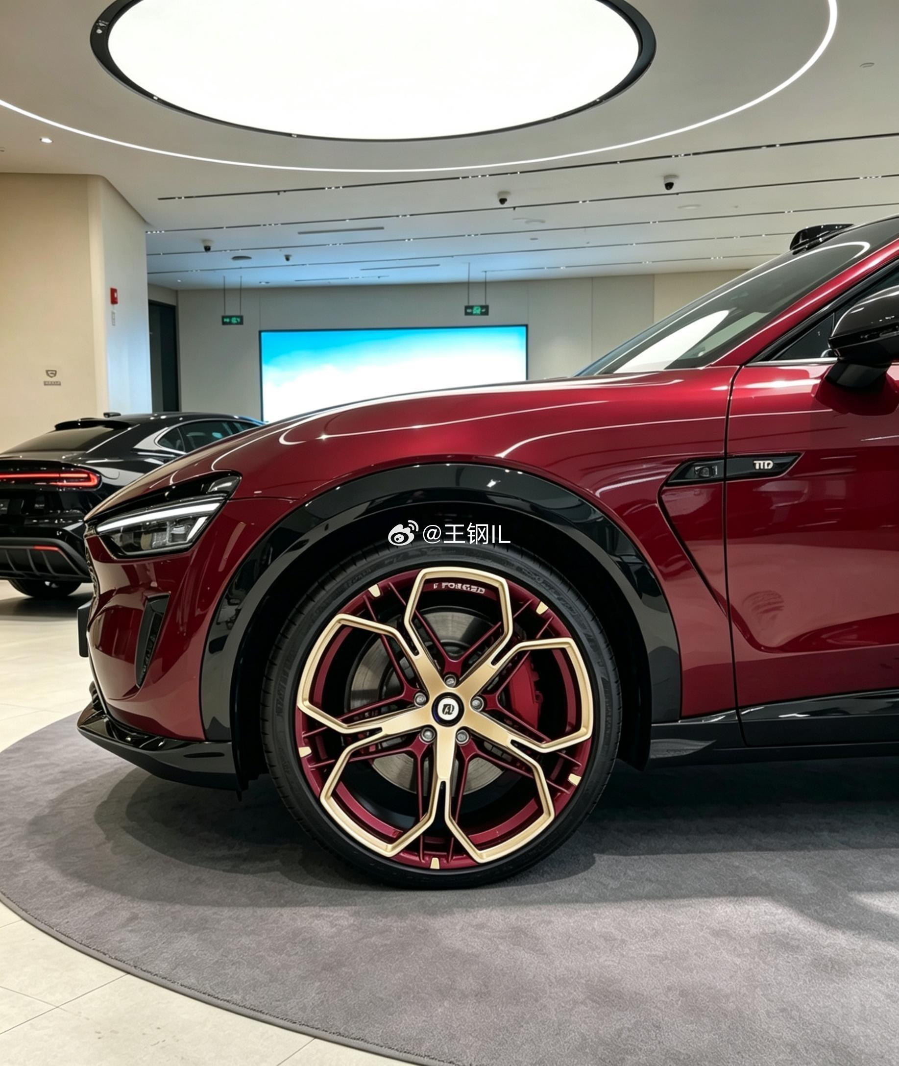 小米YU7GT终极形态显眼轮毂，颜值担当。小米yu7gt