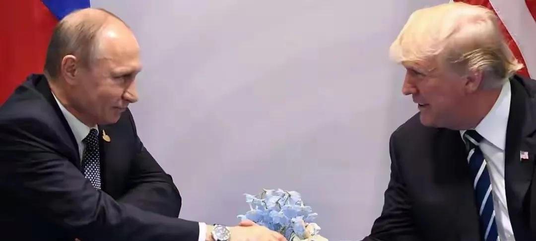 普京一下飞机，国际刑事法院要求美国政府就逮捕他。这种无理要求，以前美国也干过，普
