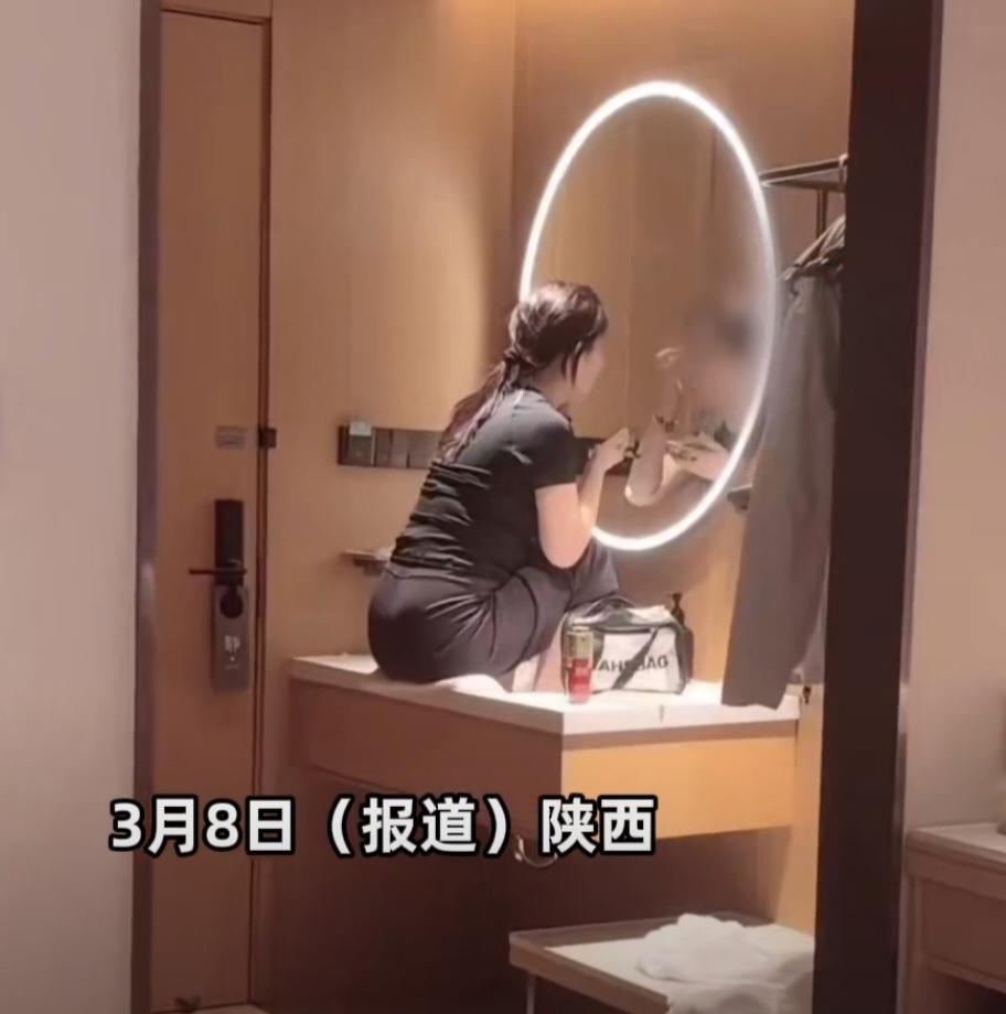 好家伙，这素质不素质的咱先放一边，咱就说这个凶险程度，你能接受吗？这女的应该是