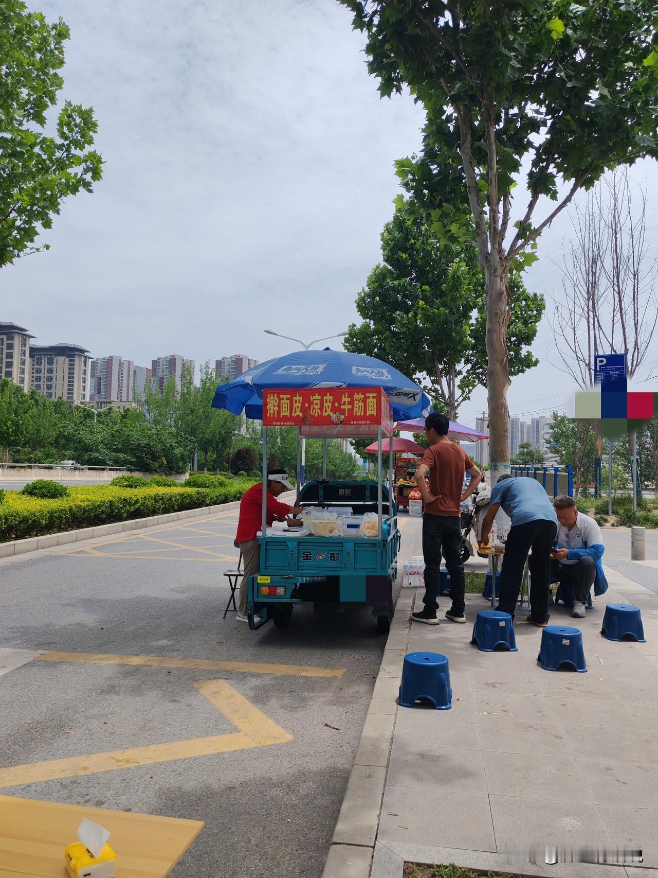 恕我直言，路边摊不值了6月2日，坐标西安，昨天我办事去了北三环，在路边吃了一碗