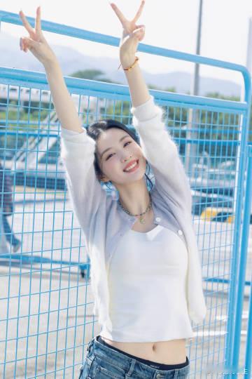 王楚然的生活随拍太治愈了吧！每次营业都让人眼前一亮，美貌和亲和力双在线，求求美女