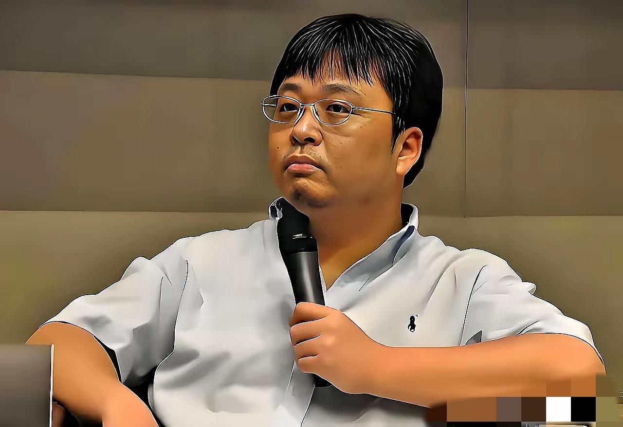 我突然发现个细思极恐的事！你吃的西贝、喝的大窑、嗑的洽洽，甚至爸妈穿的足力健，背