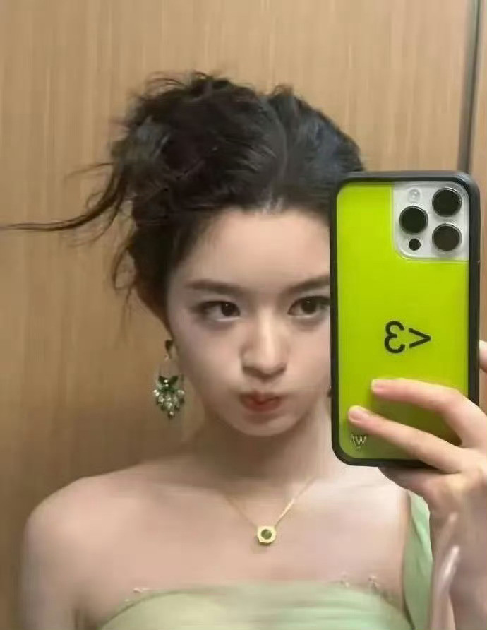 黄杨钿甜弟弟因耳环风波被欺负耳环事件难道是造谣吗？再怎么说祸不及家人！稚子何辜？