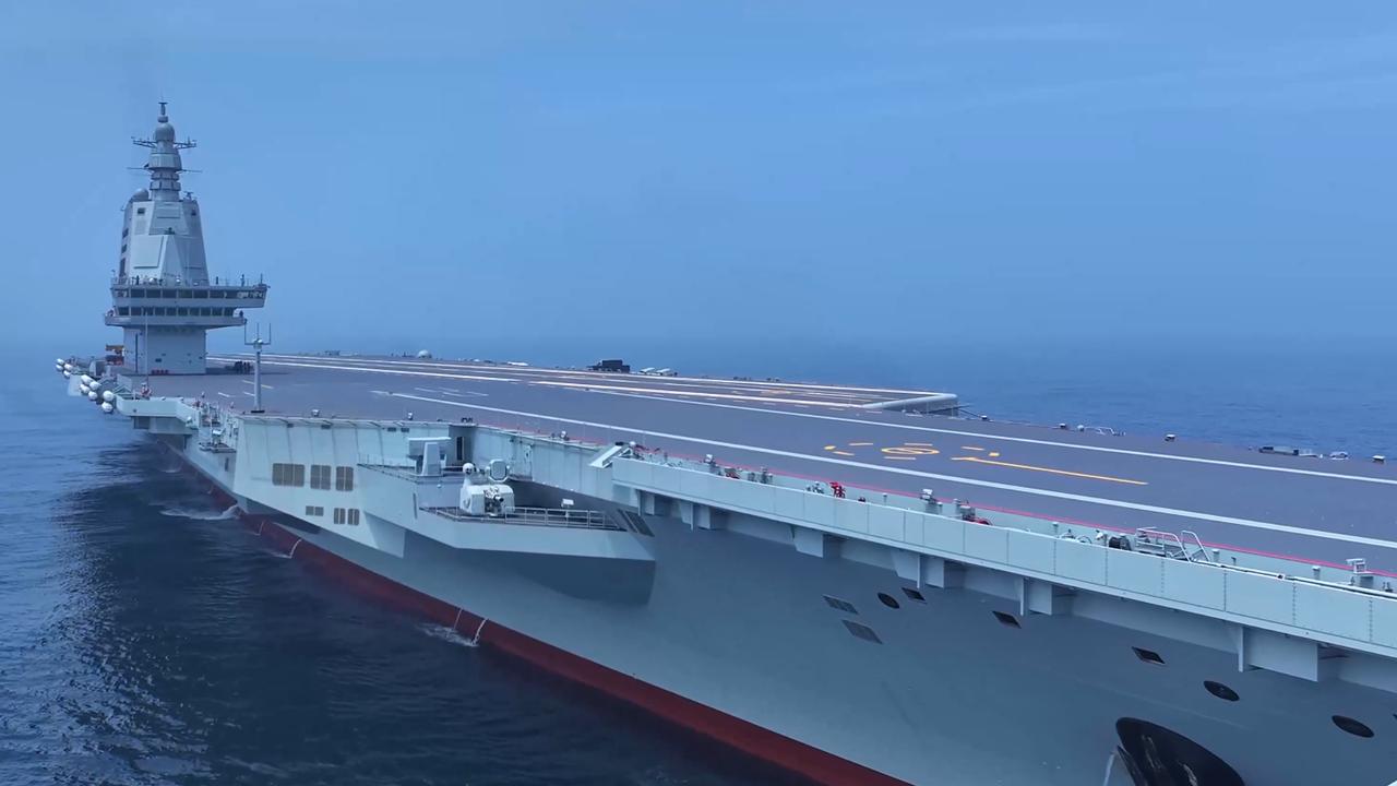 明年2027年是解放军建军100周年，预测一下，第一，004核动力航空母舰会下水