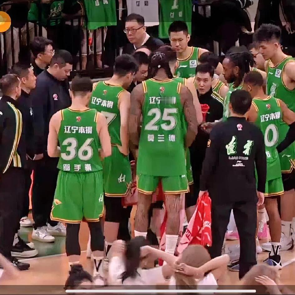 兄弟们！今晚这球看的太过瘾了！太让人热血沸腾了！谁能想到啊！事先我敢说（包括我