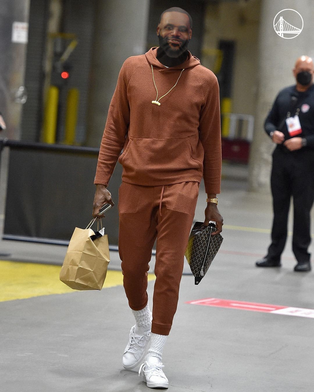 笑死，格林的万圣节装扮🎃，真爱老詹啊。​​​