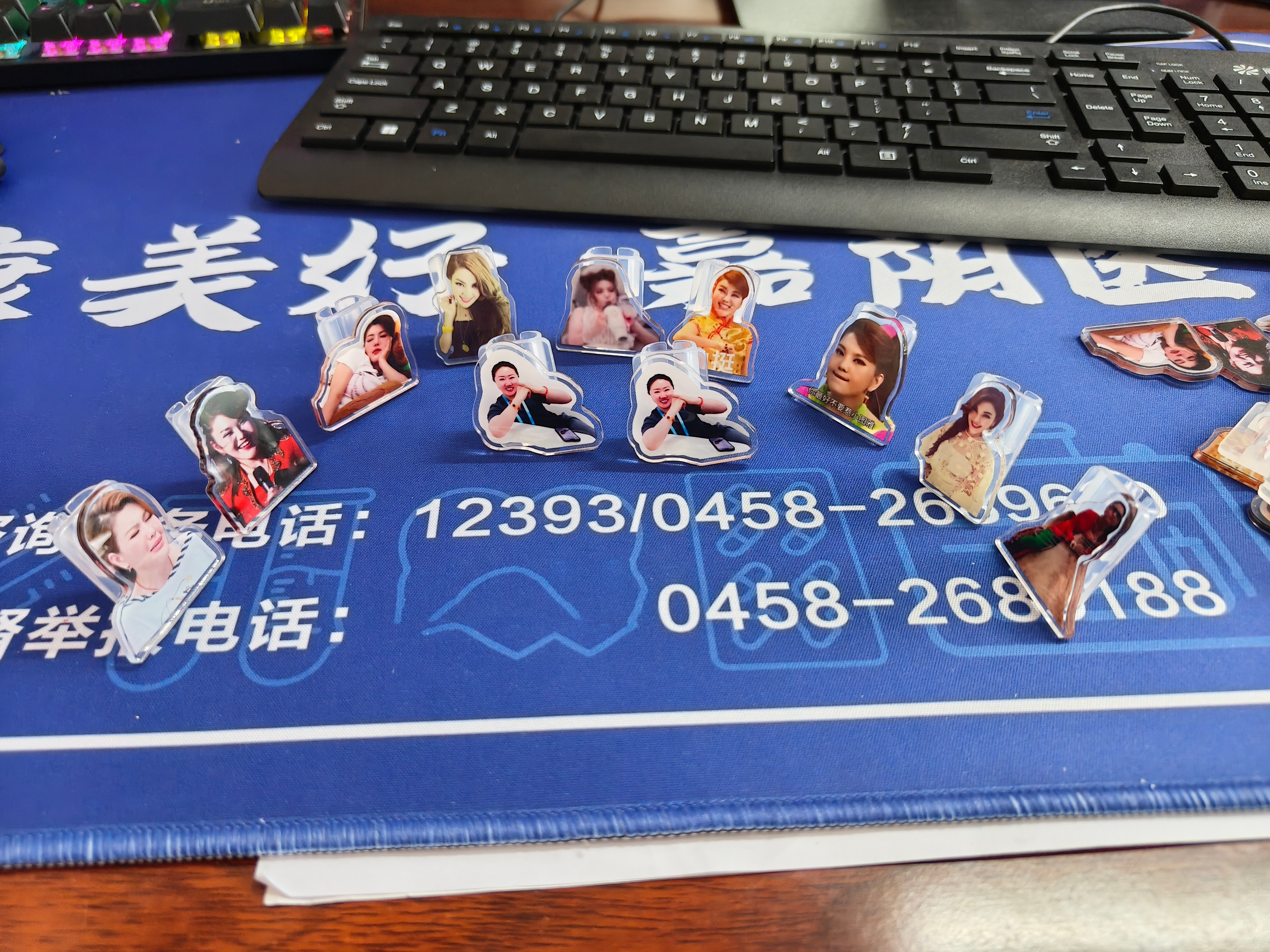 乔姐携雅雅一群这厢有礼了！