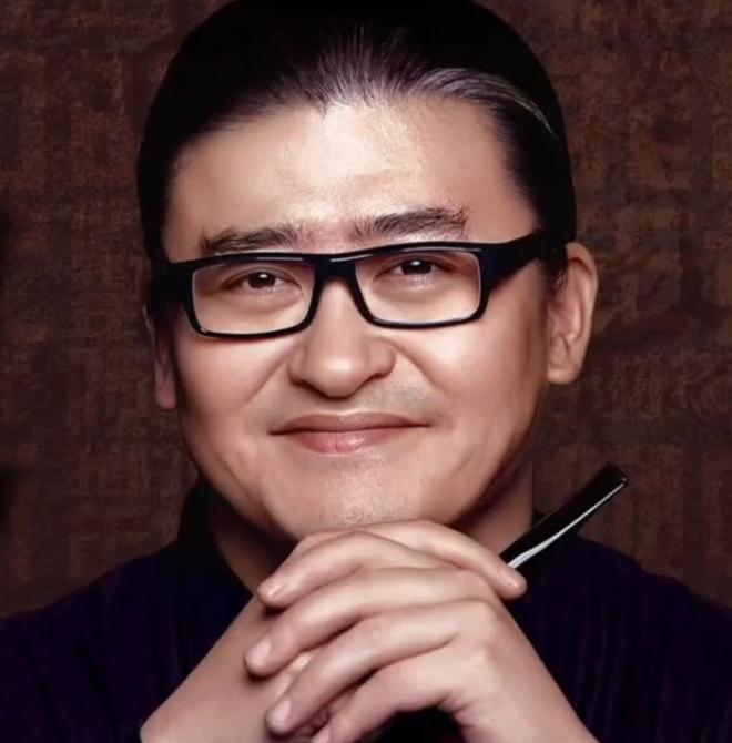 刘欢，对外经济贸易大学音乐教授，曾先后应邀在清华北大、中国政法大学、中国人民大学