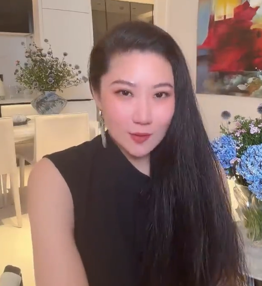 谢贤前女友coco自曝想结婚生子！谢贤前女友coco，日前在直播中表示，她已经冻了36颗卵子，更坦言