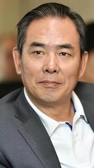 乒乓教父蔡振华2026年现状蔡振华现年65岁，2023年10月正式卸任全国