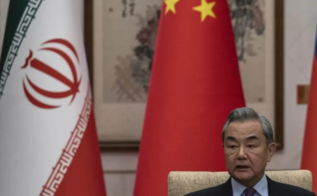 坐不住了，以色列电话中国眼看中国接连表态，不支持美国和以色列袭击伊朗，以色列彻