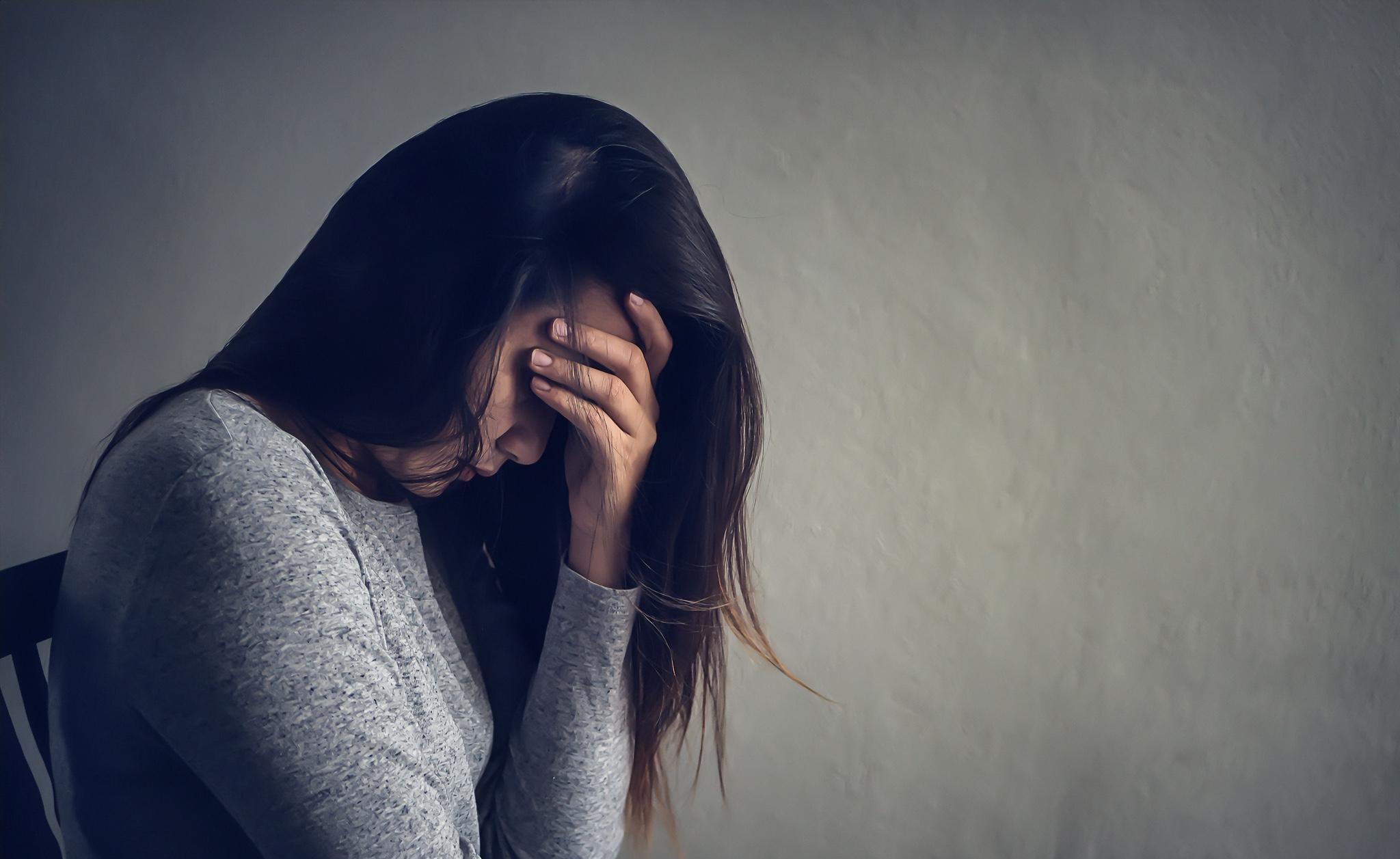 毁掉女人最快的方式，就是不幸的婚姻。一位54岁的女士，因长期精神压力，导