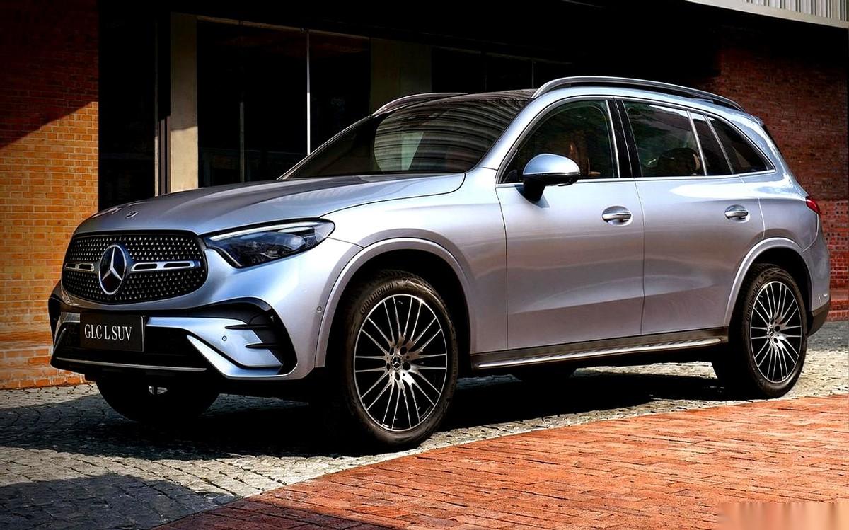 奔驰这一下，直接把上个月提车的兄弟们，干懵了。最高官降快7万，这是什么概念？