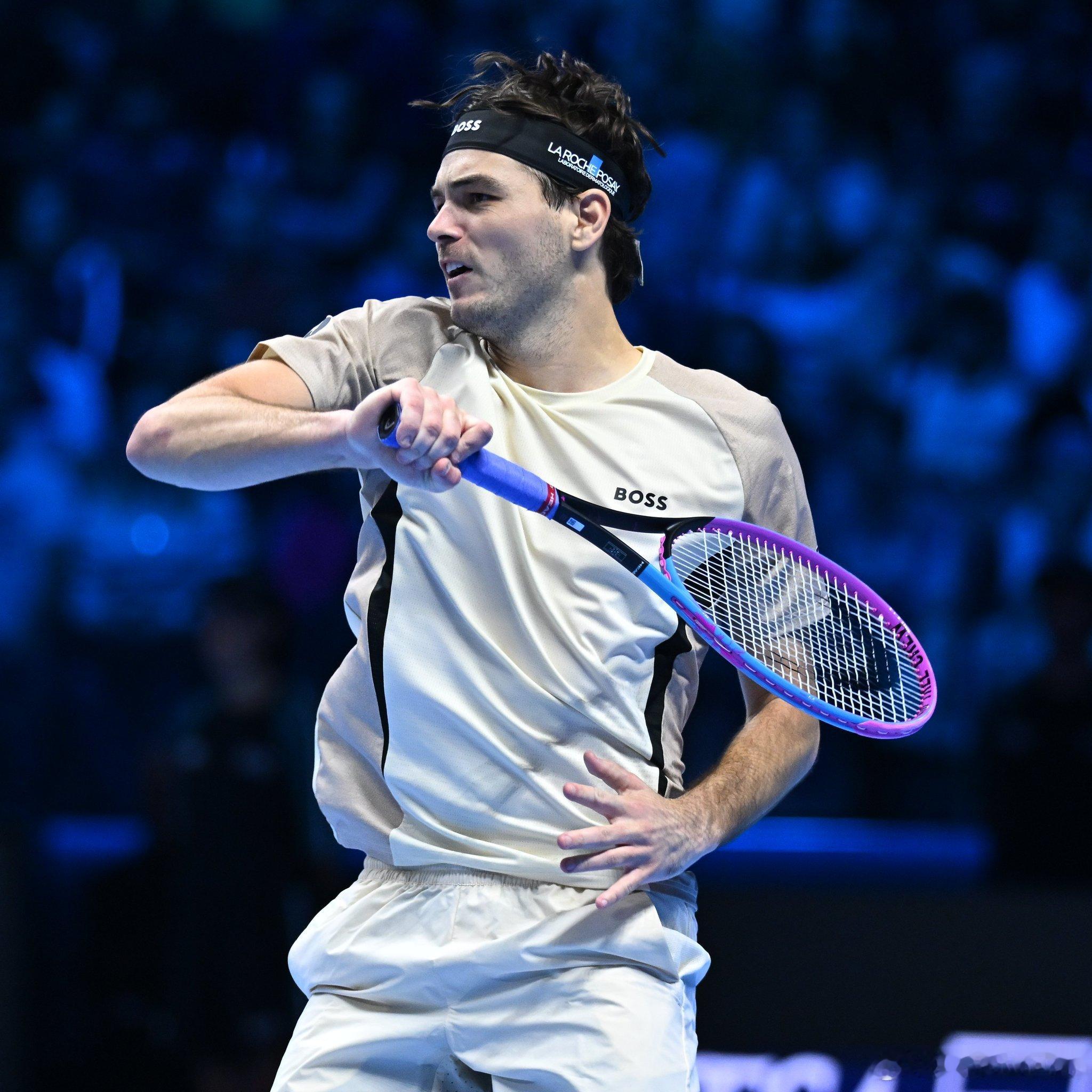 弗里茨1-0阿尔卡拉斯🔥日东吉米·康纳斯小组赛，6号种子弗里茨7-6(2)先