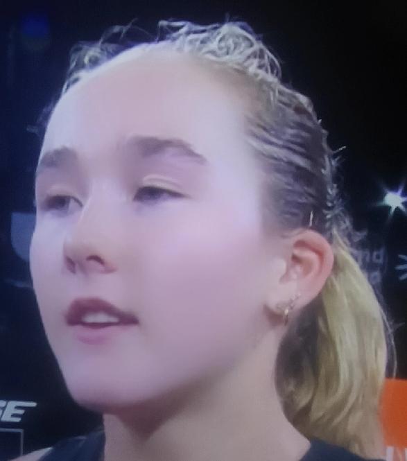 安德列娃两盘力克帕克斯，晋级斯图加特八强！2026年4月16日