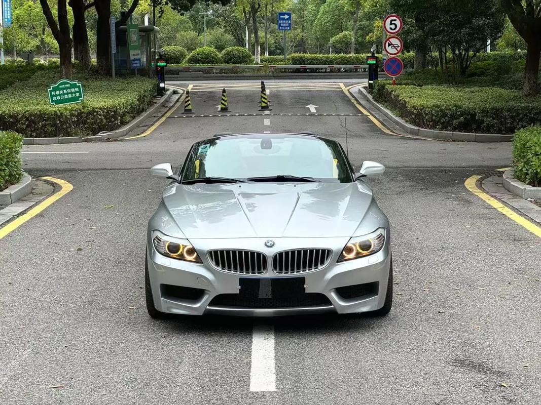 二手车真的可以用来实现梦想，比如果买一辆二手的跑车，这类车型在二手车市场并不多，