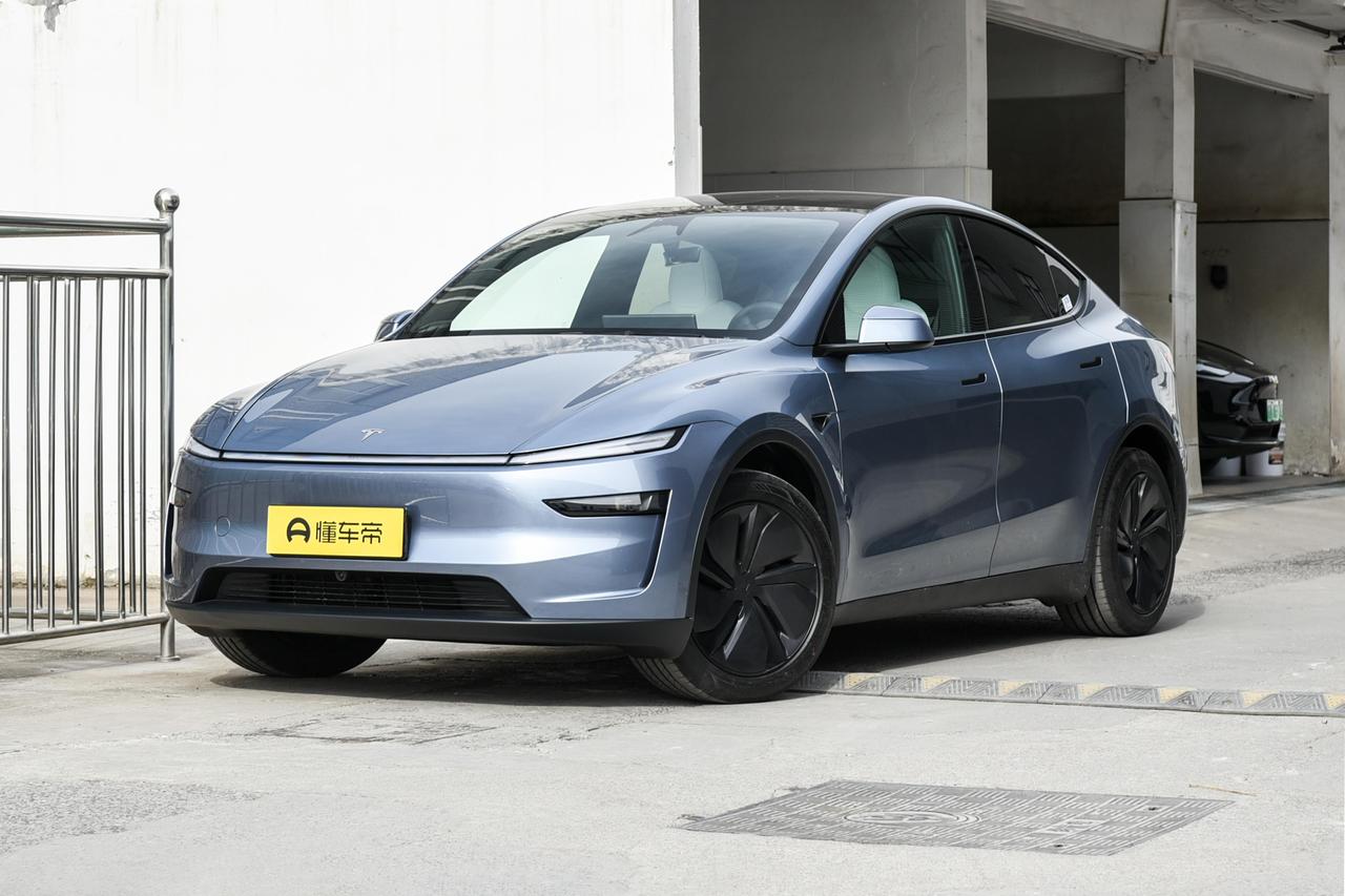 二手特斯拉ModelY是真火啊，车商库存周转都快跟不上需求了。不过咱内行人得说