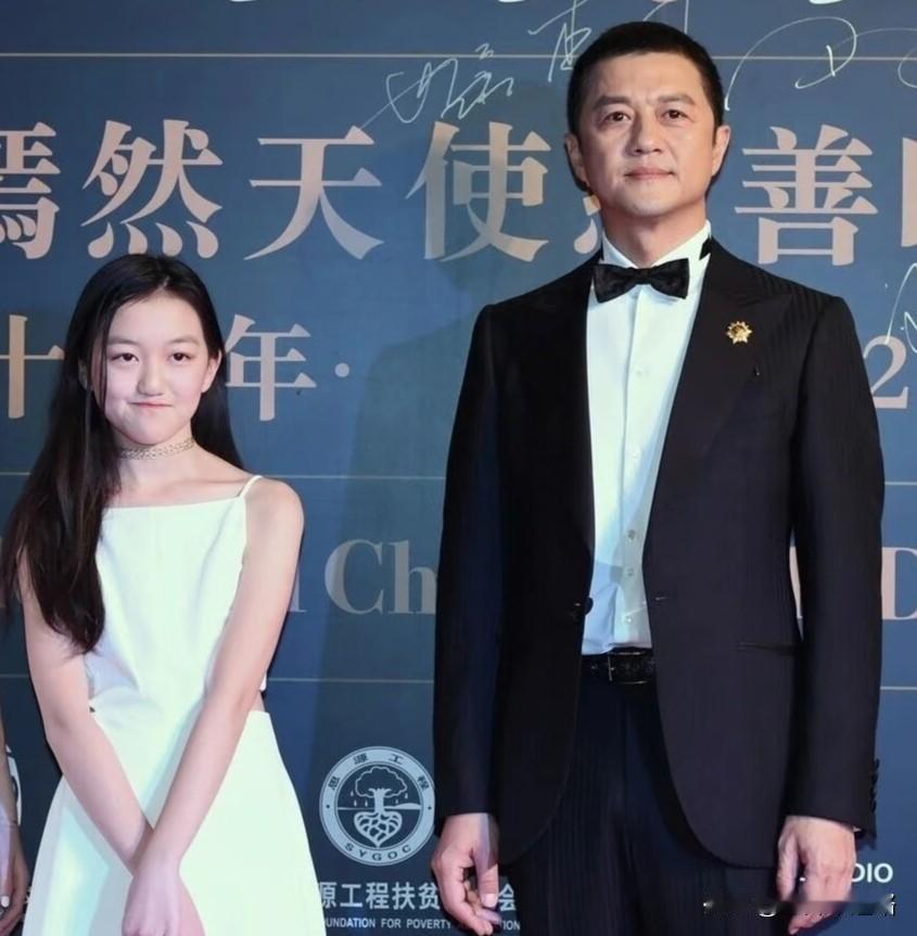 扒了下李嫣治兔唇的花销，才发现这数字背后的差距也太扎心了。她才三个月大，