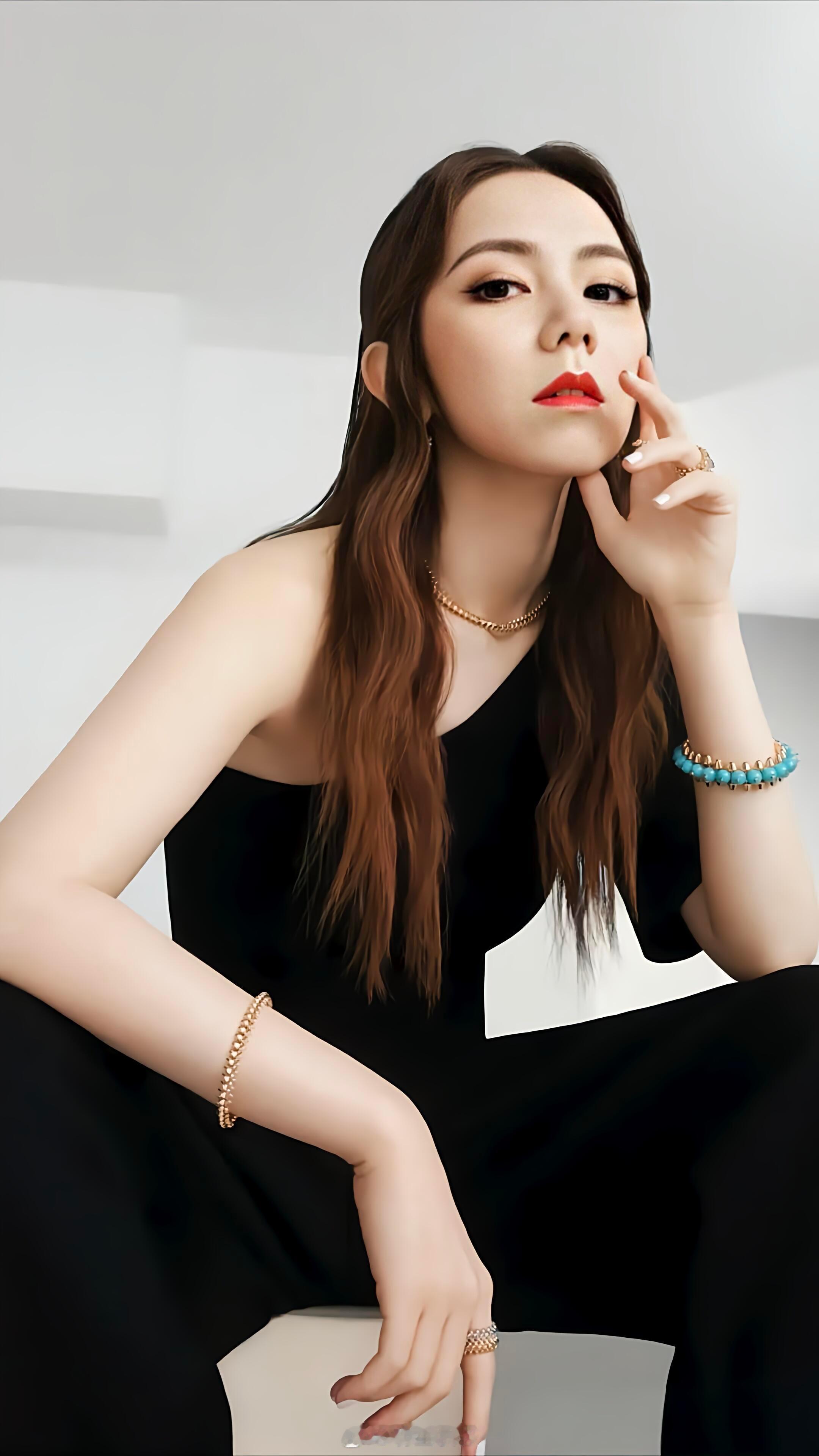邓紫棋，淑女性感无缝切换​​​