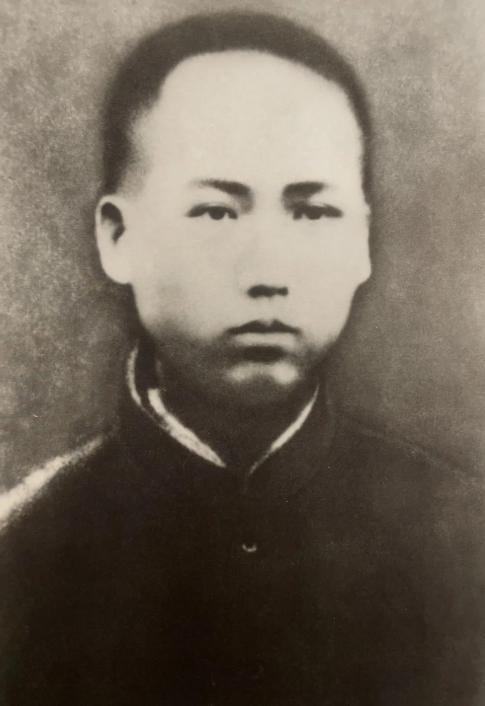 新中国成立前，有三个人提前看穿了毛主席的命运... 第一个看透毛主席前途的人