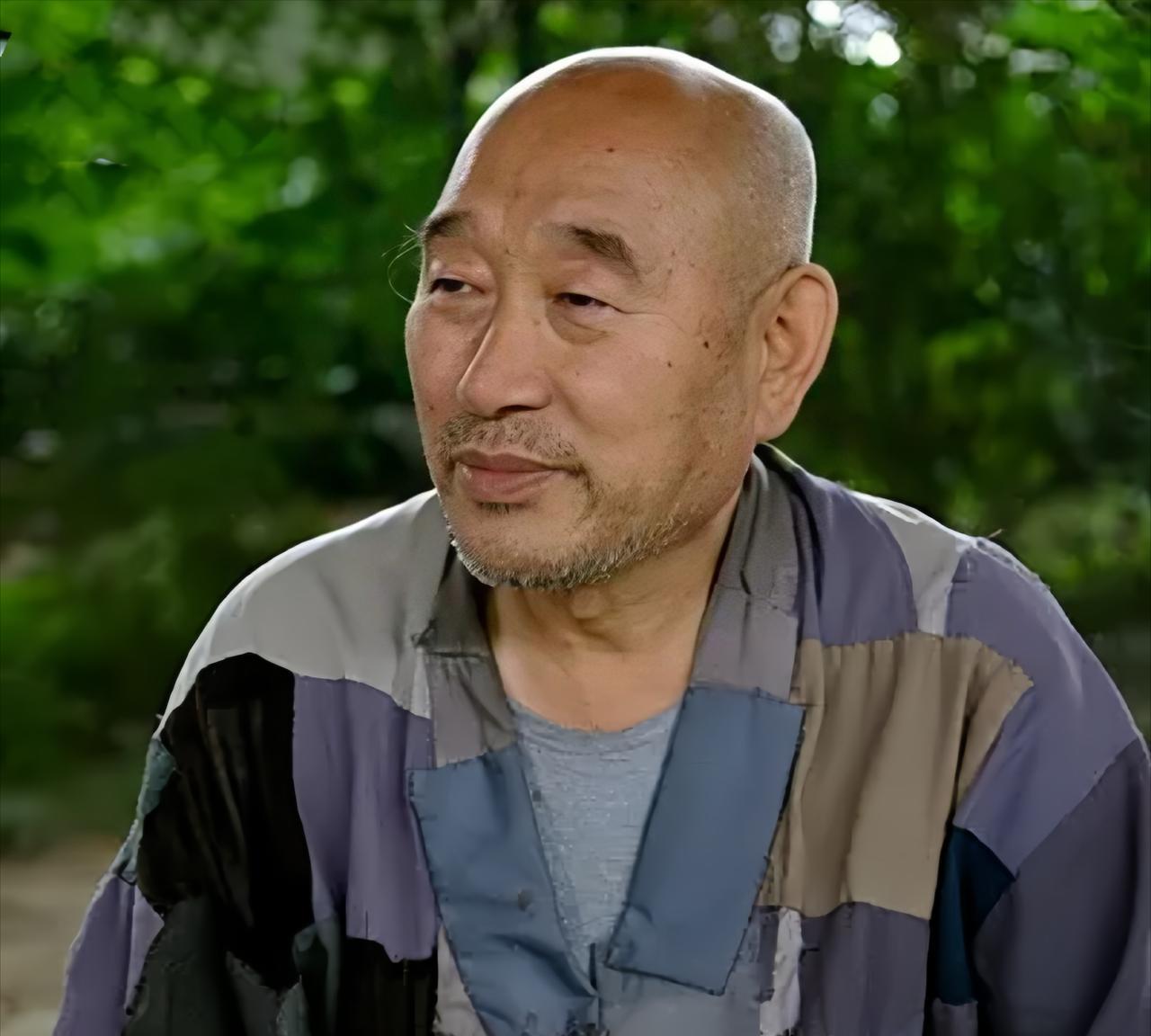 李敖一生桀骜不驯，骂过的人比天上的星星还多，但他对真正的修行者妙祥法师却非常恭敬