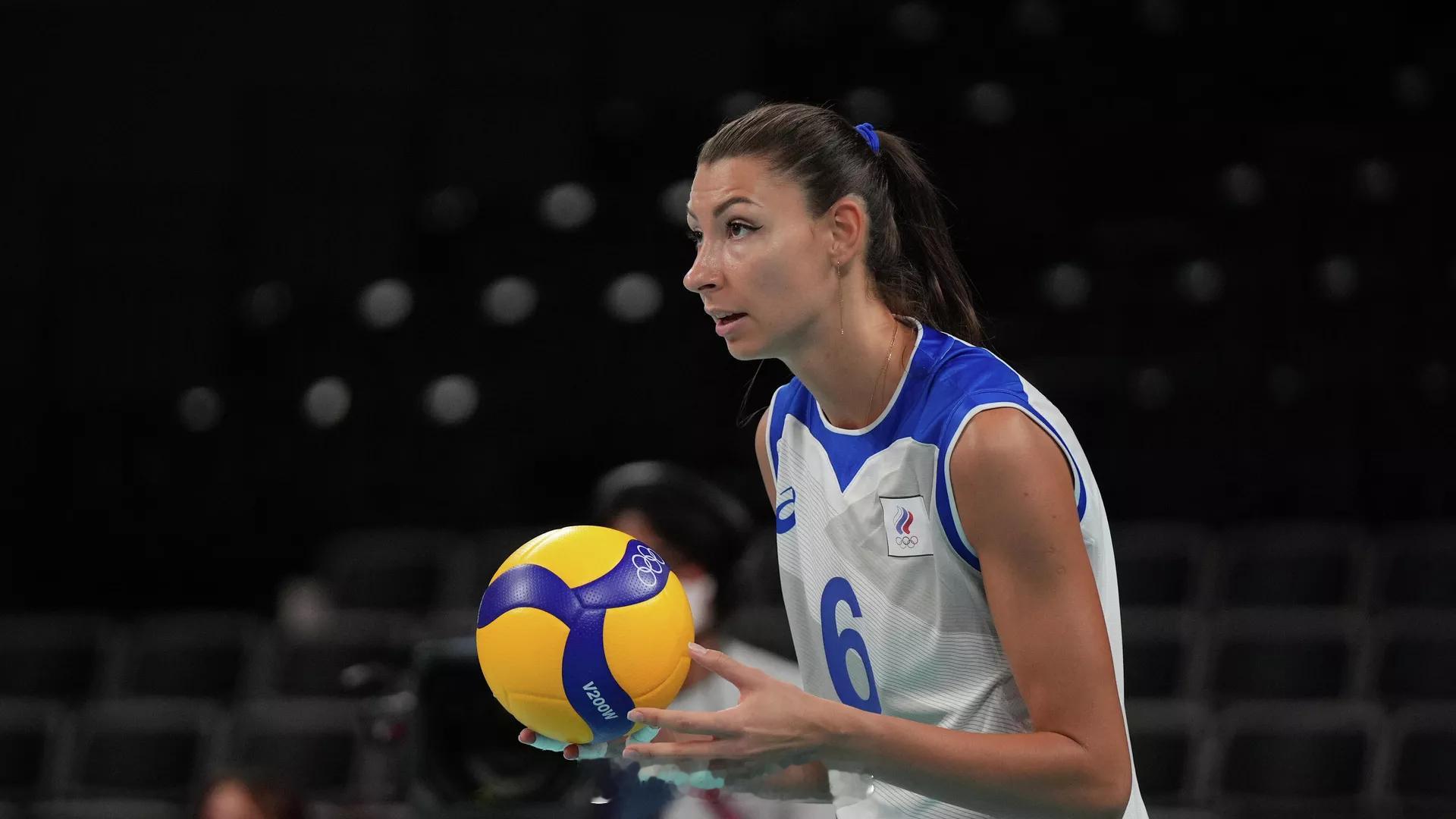 【科罗列娃因为想生娃暂别排坛】国际排坛动态4月9日，34岁的俄罗斯女排副攻科罗