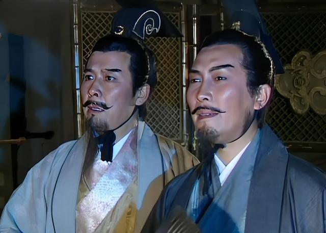 三国演义中外号，哪个最搞笑？《三国演义》这本书牛就牛在，不光有大仗打、有计谋斗