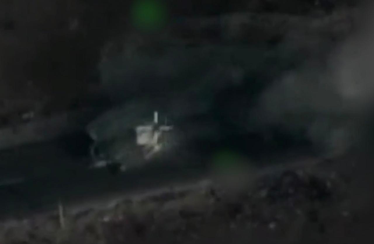 快讯！以色列开始对伊朗有所动作。当地时间25日。以色列国防军与以色列安全局开展