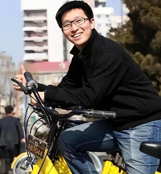 99块钱，在纽约买不到两杯咖啡，却压着1600万个中国人。北大才子戴威，ofo烧