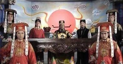 北宋时期，有一个石哑巴，每逢一个新的知府到任之后，他都会跑到府衙，将一根木棒呈给