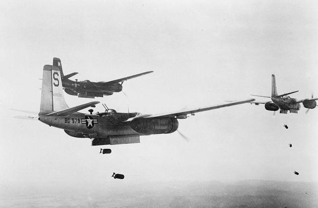 1951年，志愿军一炮兵阵地被击中，全员基本都已阵亡，谁料竟还有炮弹射出。美军赶