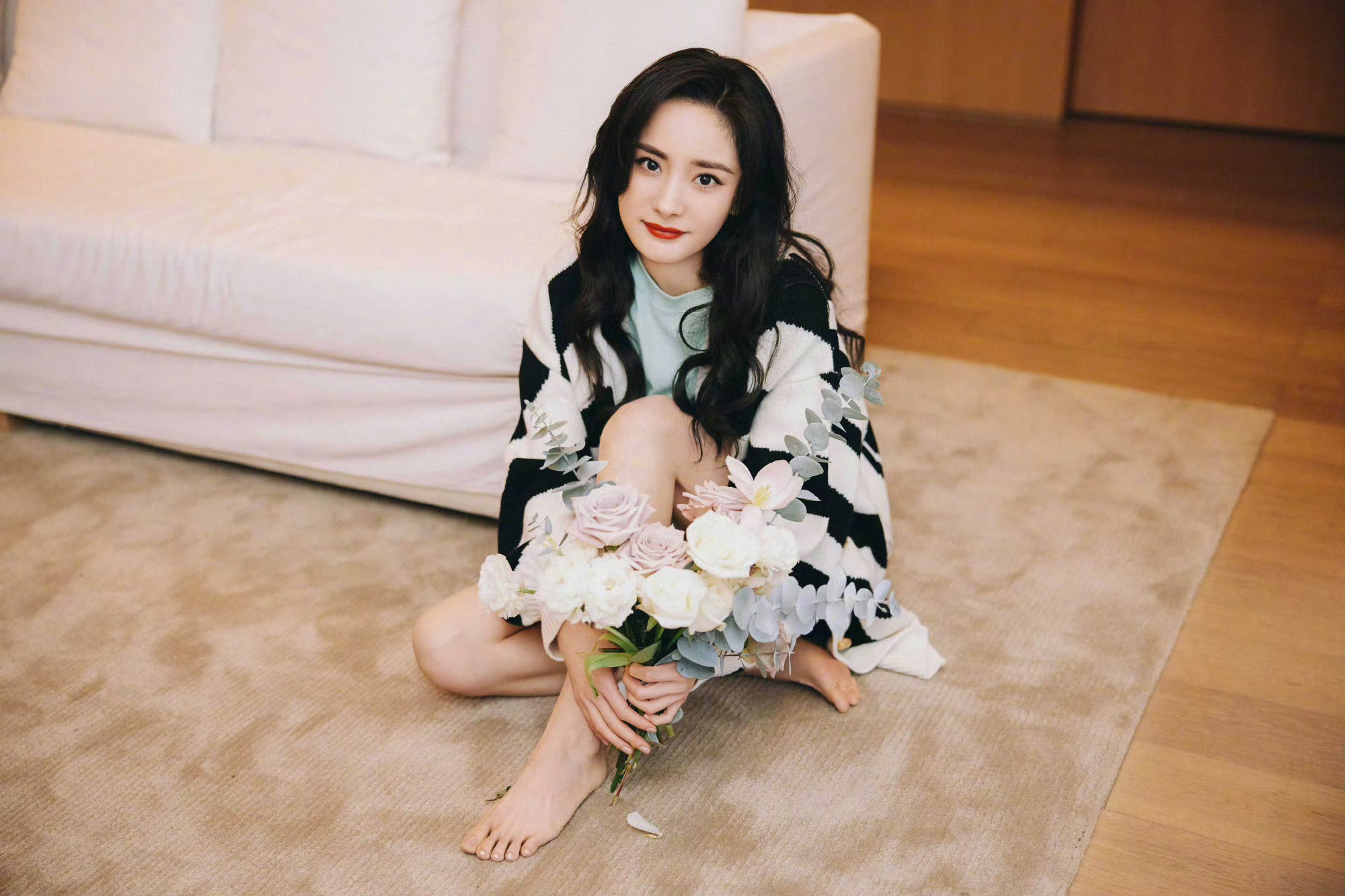 杨幂mini的十八宫格美图