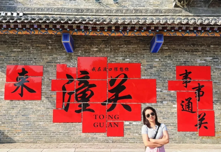 董宇辉这个丈母娘在评论区晒出到宇辉家了，留言看到宇辉不在家就带着娃走了……有网友