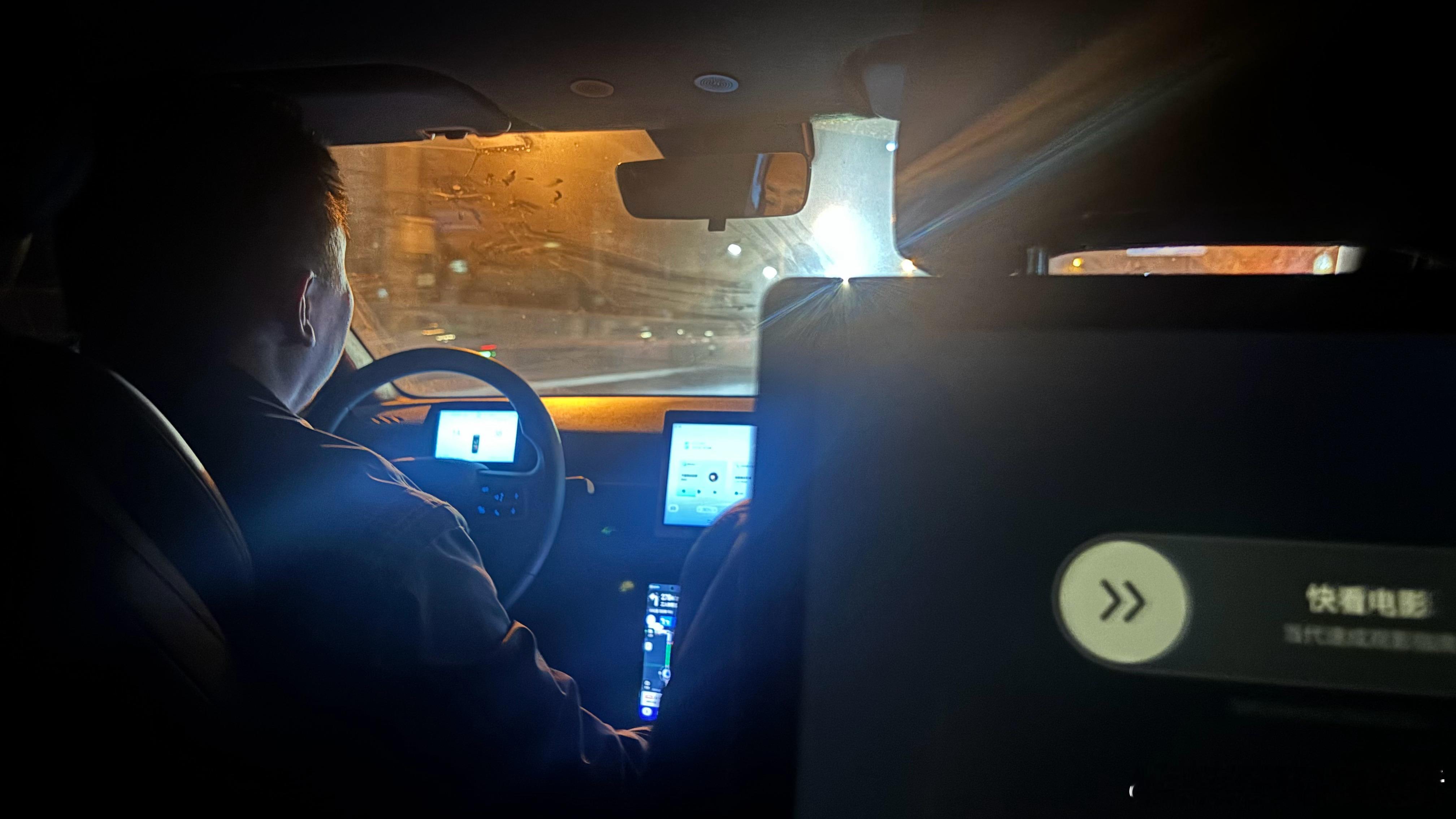 打了辆比亚迪e7，厂家官宣续航520公里，现在只能开300多，每天下午补电一次，