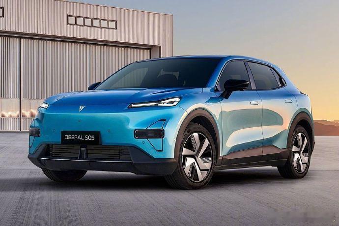 【长安汽车欧洲战略提速：以西班牙为支点，2028年销量剑指30万辆】长安汽