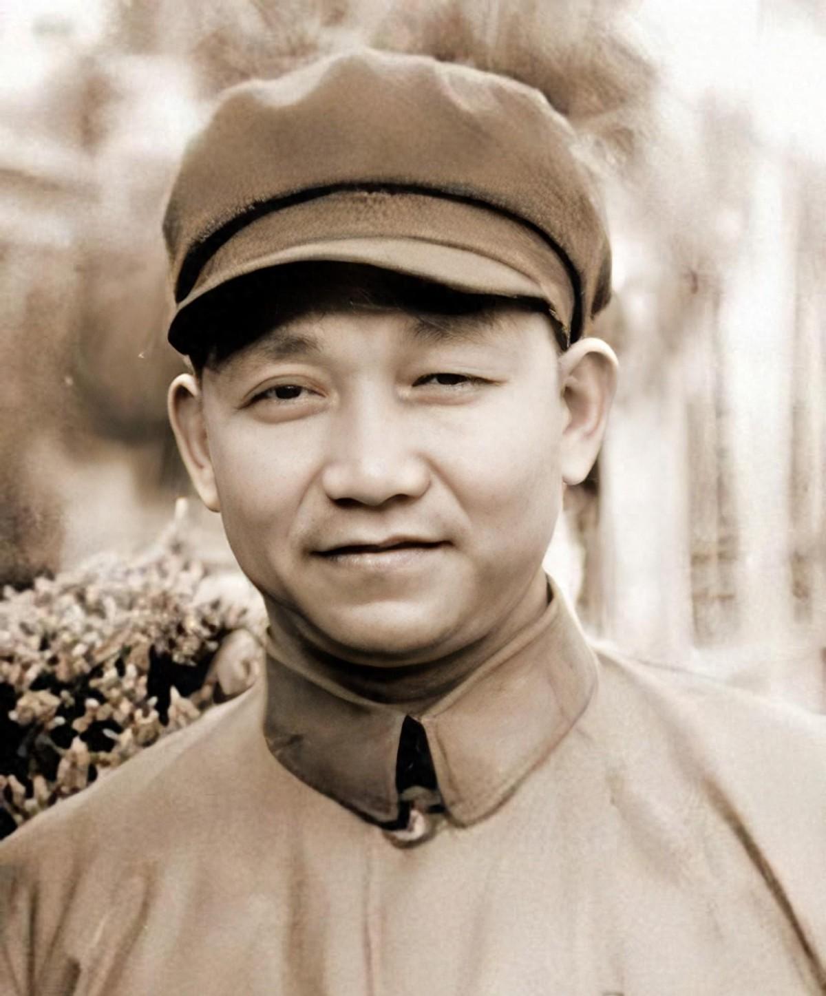 陈光在建国初期犯了哪些错误？毛主席如何用八个字评价他，并指出其根本原因？195