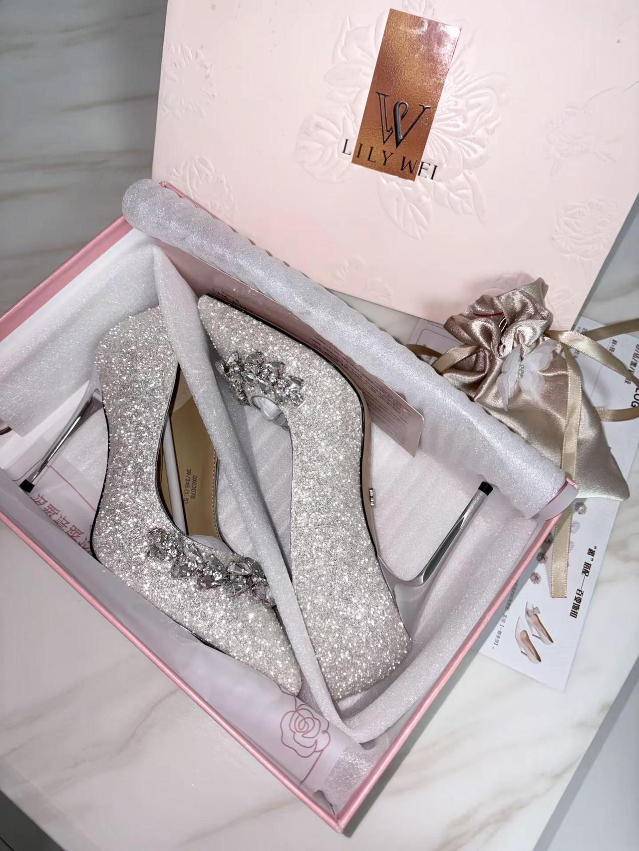 高跟鞋敲打在地上的声音是专属于我人生的鼓点lilyweililywei织星精灵