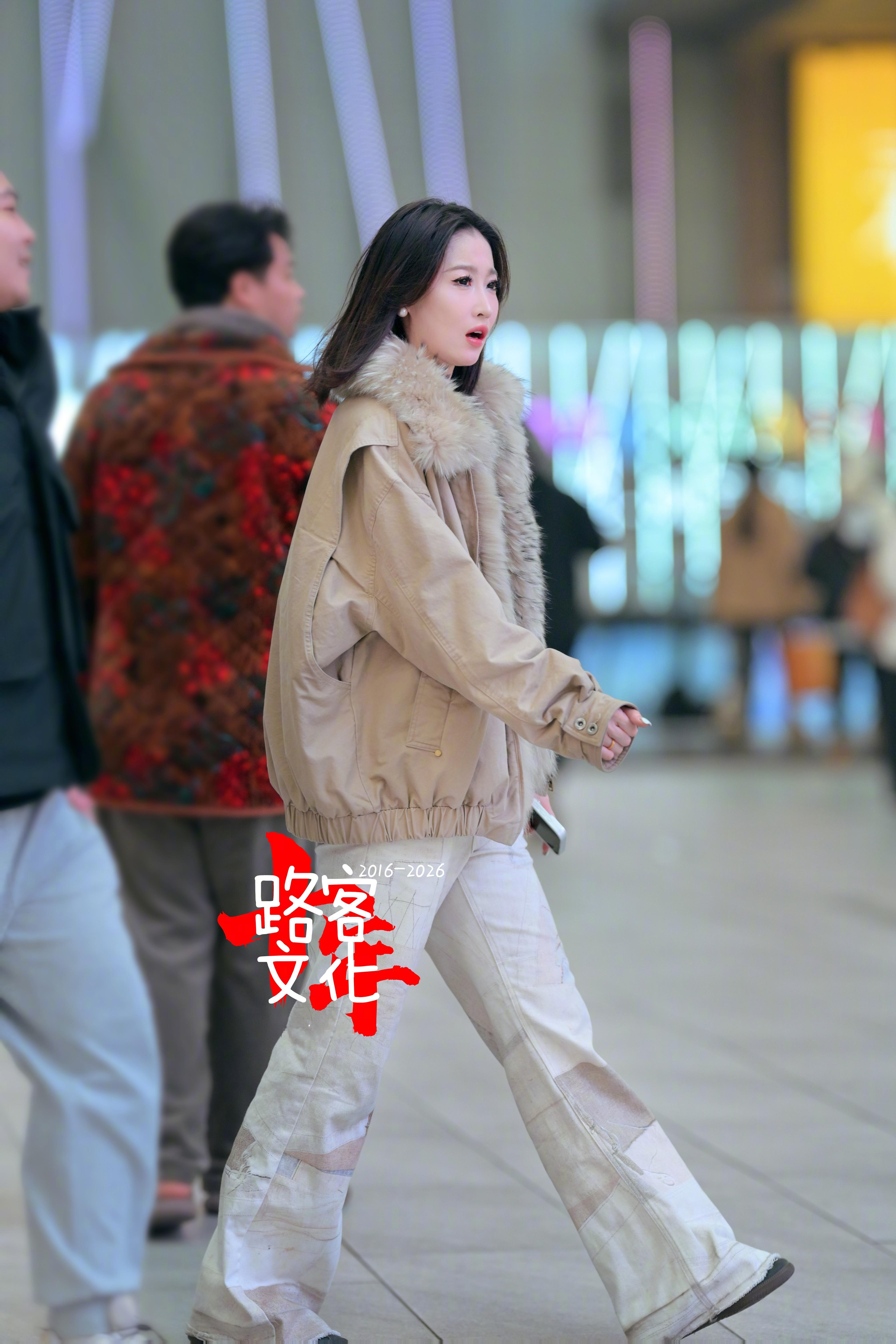 下班放学回家吃饭时间到！