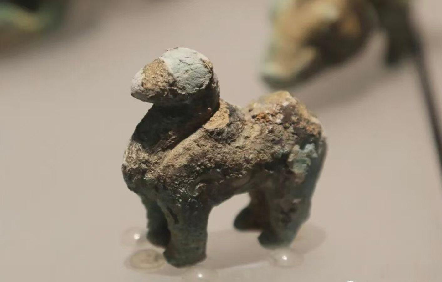 六一儿童节海昏侯家的玩具箱两千多年前，海昏侯刘贺的长子刘充国，拥有一组青铜动物
