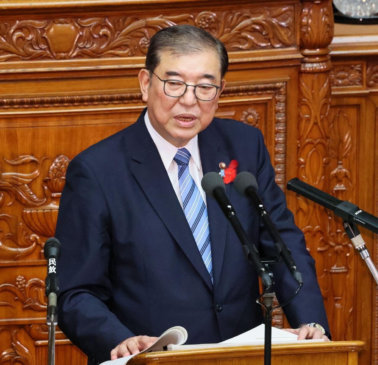 8月14日，日本前首相石破茂在接受媒体采访中坦言：日本不能否认当年发生的事情，对