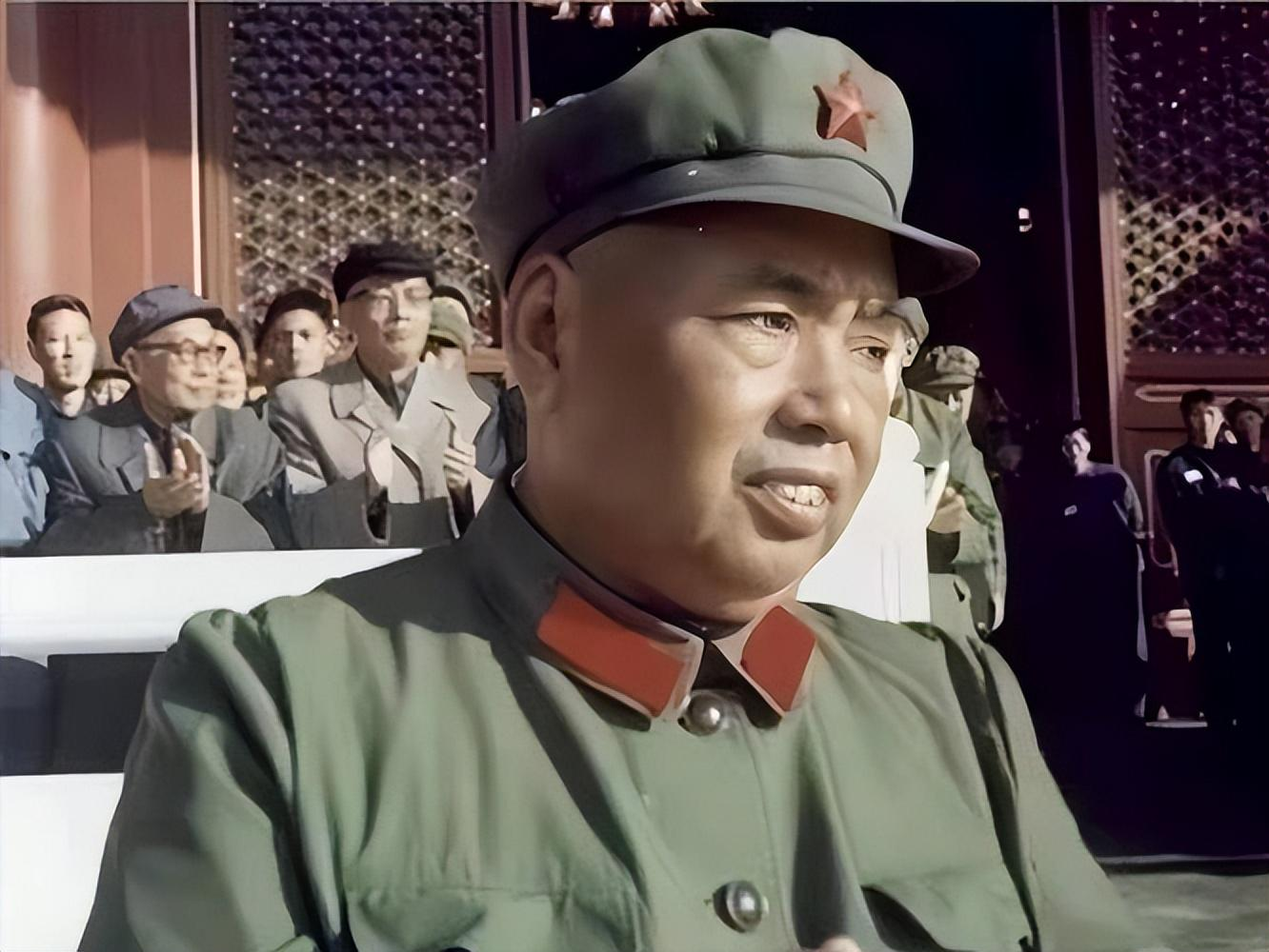 杨勇拄着拐杖来到广州，许世友一脸严肃地说：你在我面前装什么老？1976年冬天